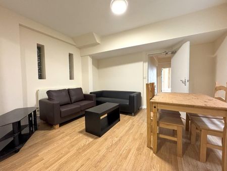 3 bedroom terraced house to rent - Photo 3