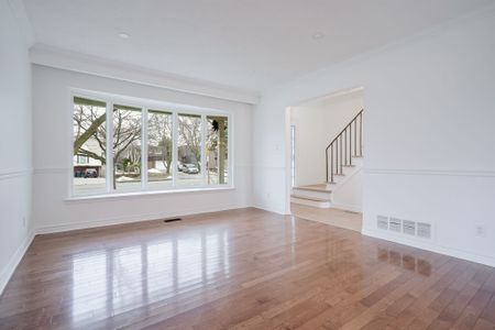 For Lease - 358 Lawson Road, Toronto, Ontario - Photo 3