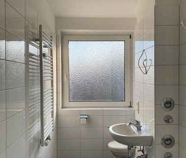 Familien willkommen - 3,5-Zimmer-Wohnung mit Tageslichtbad - Photo 1