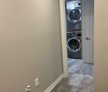 For Lease - 7568 Doverwood Drive, Mississauga, Ontario - Photo 2