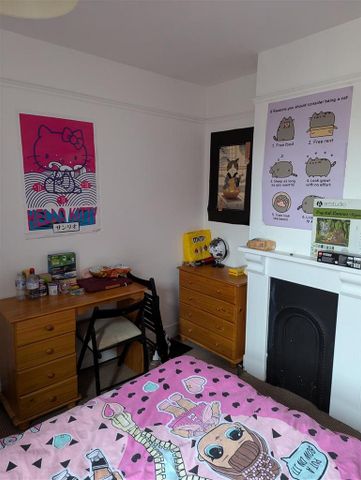 4 bedroom private hall to rent - Photo 3