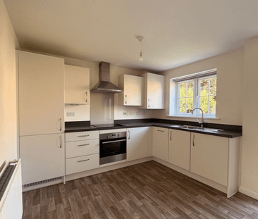 3 bedroom flat to rent - Photo 4
