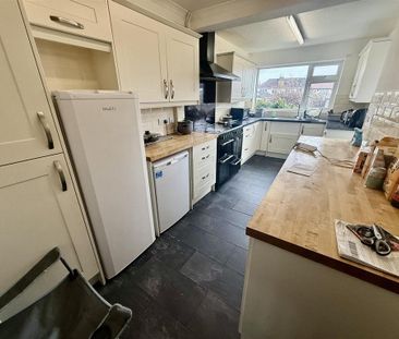 4 bedroom terraced house to rent - Photo 5