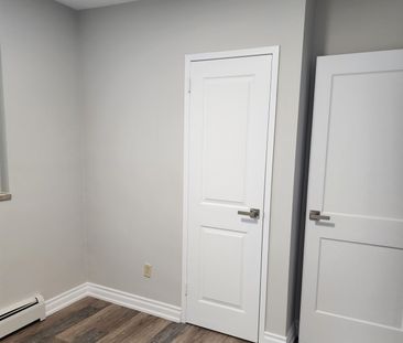 29 Queen Street, Barrie - Photo 4