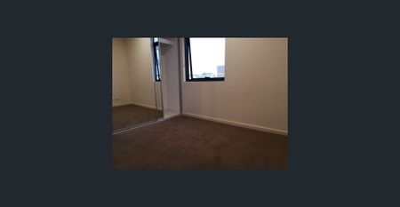 Spacious 3 Bedroom with 2 Bathroom and 2 Car Park Spaces - Photo 5