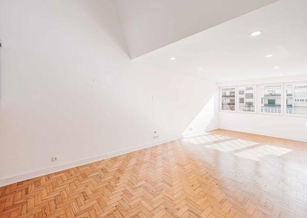 APARTAMENTO T2+1 NA AV ESTADOS UNIDOS DA AMÉRICA - LISBOA