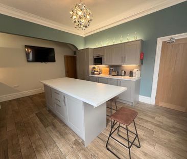 1 bedroom in a house share to rent - Photo 4