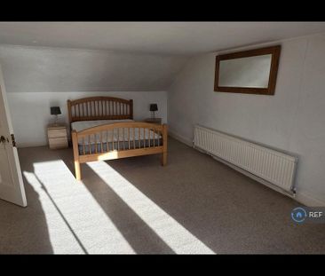 4 bedroom semi-detached house to rent - Photo 6