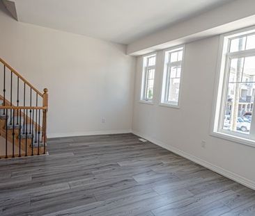 For Lease - 19 Bavin Street, Clarington, Ontario - Photo 3