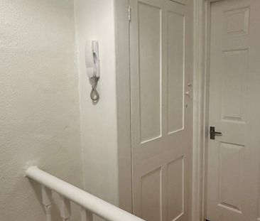 2 Bed Flat, Medusa Road, SE6 - Photo 1