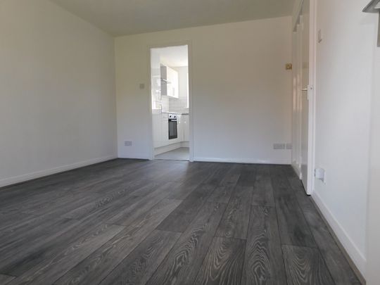 Craigievar Square, Edinburgh, EH12 8YP - Photo 1