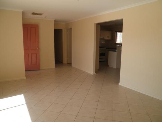Spacious and Neat 3 Bedroom Home - Photo 1