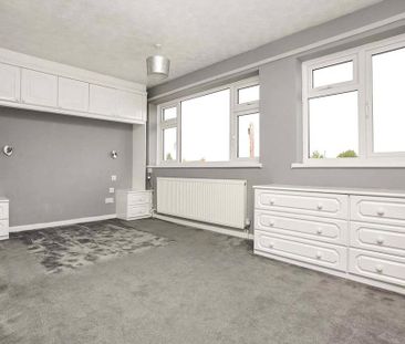 4 bedroom detached house to rent - Photo 5