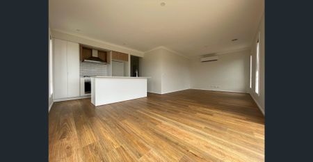 ONE WEEKS FREE RENT - Brand New Beautiful Family Home for Lease - Photo 2