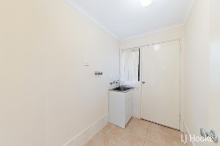 15 Saltbush Street, Harrison ACT 2914 - House For Rent | Domain - Photo 5