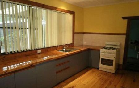 10 Hill St, Elizabeth South SA 5112 - House For Rent | Domain - Photo 5