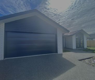 New Large Family Home - Photo 4