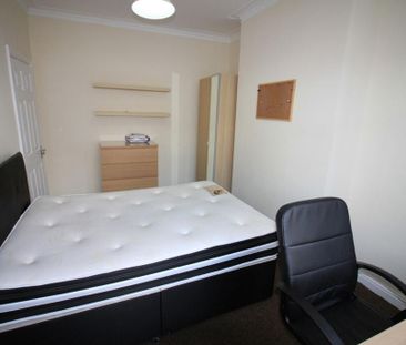 5 bedroom terraced house to rent - Photo 2