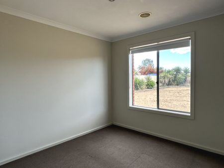 23 Rembrandt Road, SHEPPARTON VIC 3630 - Photo 5