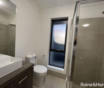 Beautiful 4-Bedroom Family Home in Aspire Estate! - Photo 3