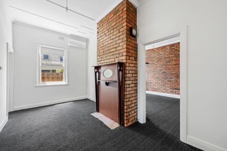 Move-In Ready 2-Bedroom Home in Prime Brunswick West Location - Photo 2