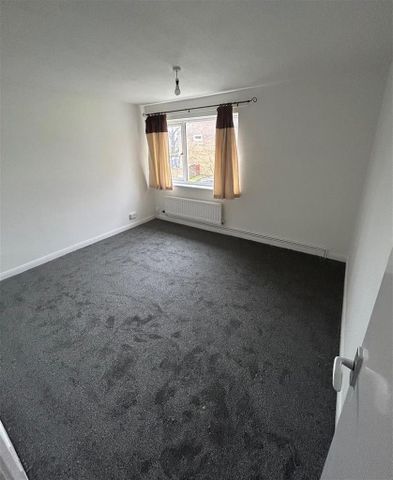 2 bedroom end of terrace house to rent - Photo 4