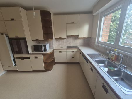 Location Appartement 3 pièces 97m² LOOS 59120 - Photo 3