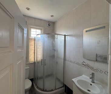 Room in a Shared House, Kensington Gardens, IG1 - Photo 4