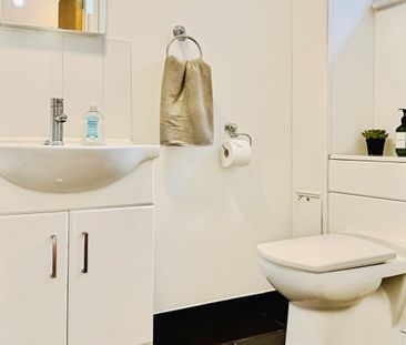 4 bedroom house to rent Bevendean Road, Brighton, East Sussex, BN2 - Photo 5