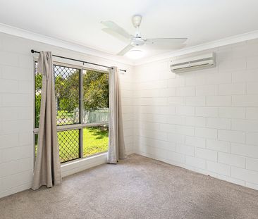 Perfect Family Retreat: Three-Bedroom Home with Shed & Solar Panels... - Photo 2