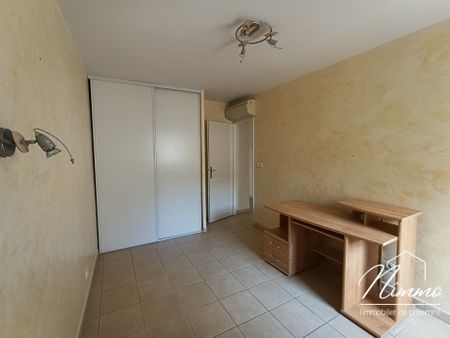 Location Appartement 3 pièces 64m² NIMES 30000 - Photo 2