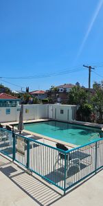 Beachside Living in the Heart of Chevron Island - Photo 3