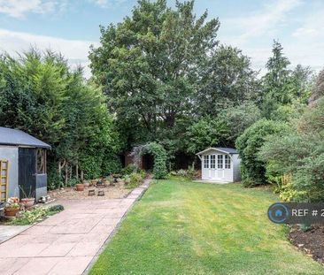 1 bedroom in a house share to rent - Photo 1