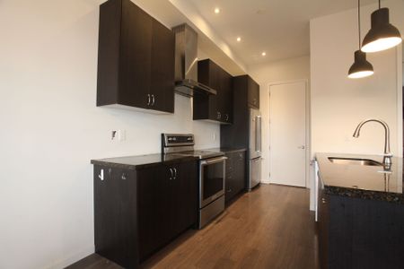 For Lease - 266 Elyse Court, Aurora, Ontario - Photo 2