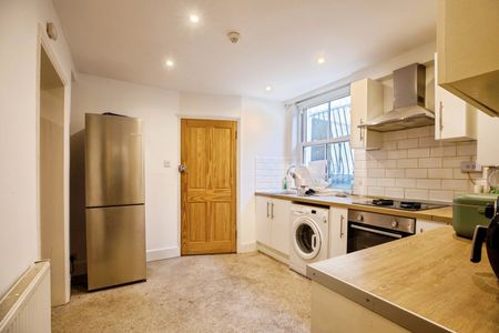 1 Bed Flat, Church Terrace, SE13 - Photo 3