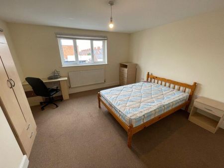 4 bedroom townhouse to rent - Photo 5