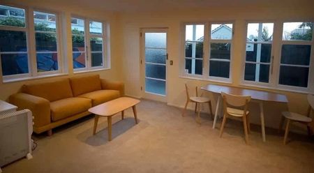 Studio apartment with 1 bathroom. - Photo 3