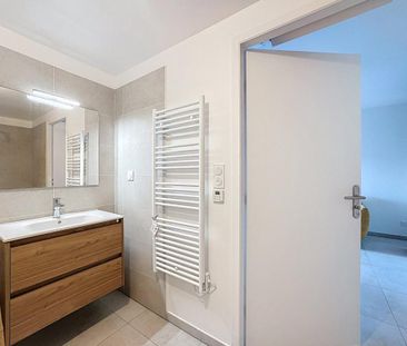 Location Appartement 1 pièce Meublé 29m² AJACCIO 20000 - Photo 4