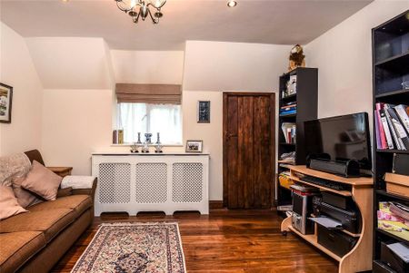 5 bedroom detached house to rent - Photo 2