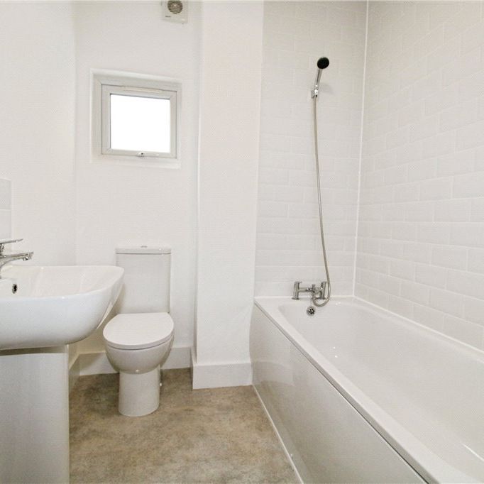 Replingham Road, London, SW18 5LJ - Photo 1