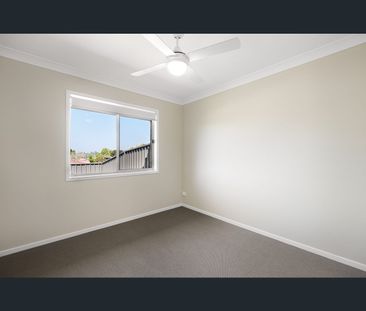 2/16 Silver Gum Cct, Edgeworth, NSW 2285 - Photo 2