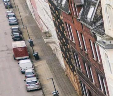 Helle 2 1/2 Zimmer frisch gestrichene Wohnung im 1 Obergeschoss - Foto 1