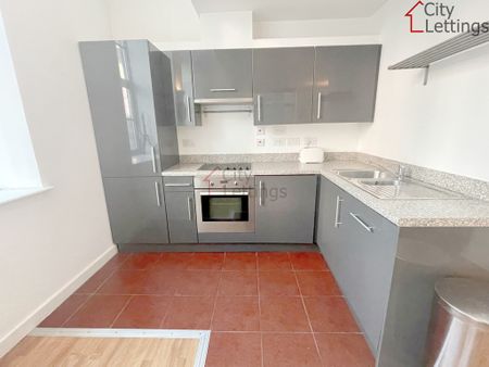 2 Bedroom Apartment - Photo 4