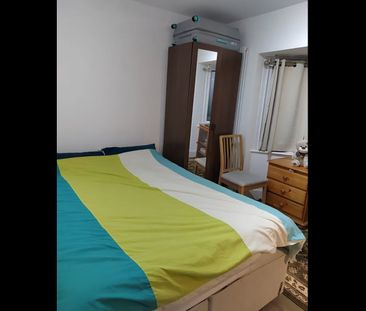 Studio Flat, Selborne Gardens, NW4 - Photo 2