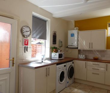Room 4, Westminster Street, Crewe, CW2 - Photo 5