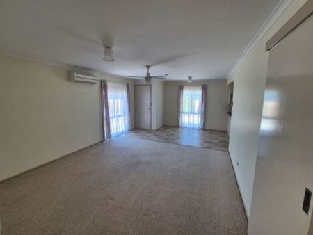 Unit 2/19 Marshall Street - Photo 3