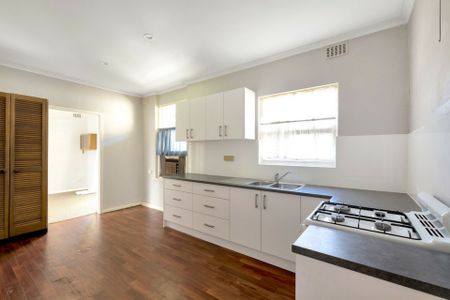 2a Erin Place, ATHELSTONE - Photo 4