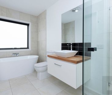 Stunning 3-Bedroom for Rent in Maidstone - Photo 6