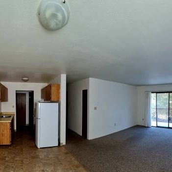 2 Bedroom $1,545 900 SqFt 1681 Boundary Avenue - Photo 1