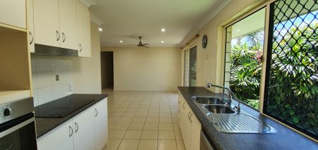 15 Swan Street, Armstrong Beach - Photo 3